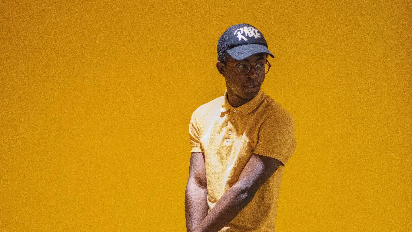 What to wear with a yellow t-shirt ...